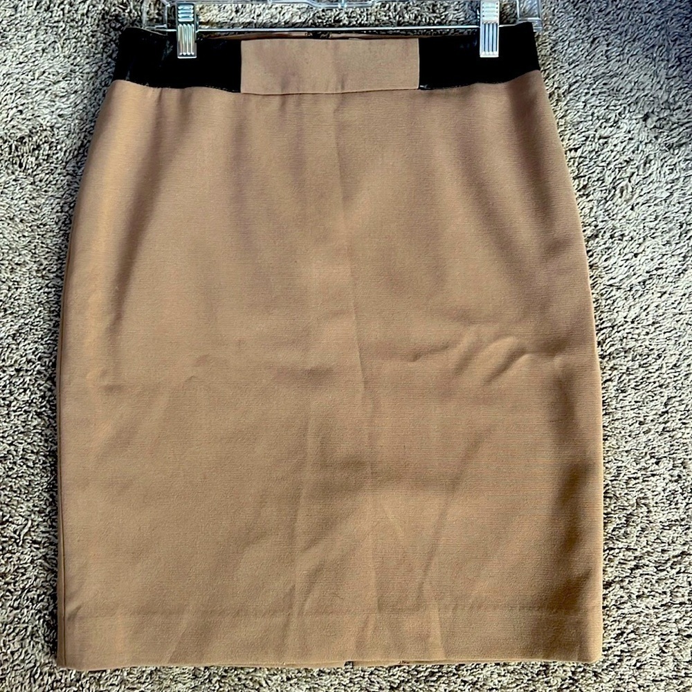 Anne Klein skirt tan with brown faux leather trim